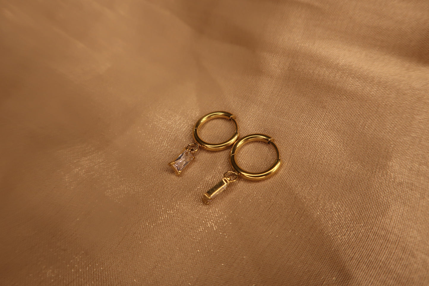 Minimal Golden Hoop